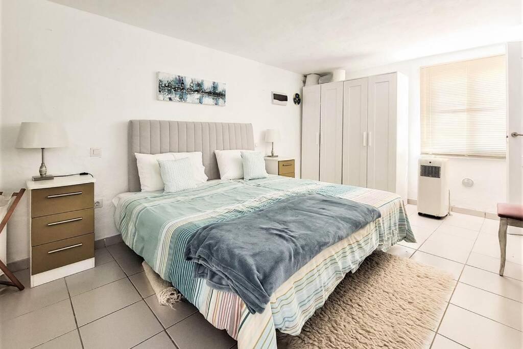 Stunning Sea View Villa With 6 Bedrooms & Heated Pool - Villa Renaissance Πλάγια Μπλάνκα Δωμάτιο φωτογραφία